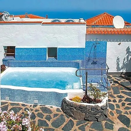 La Hoya, El Tanque Hotel